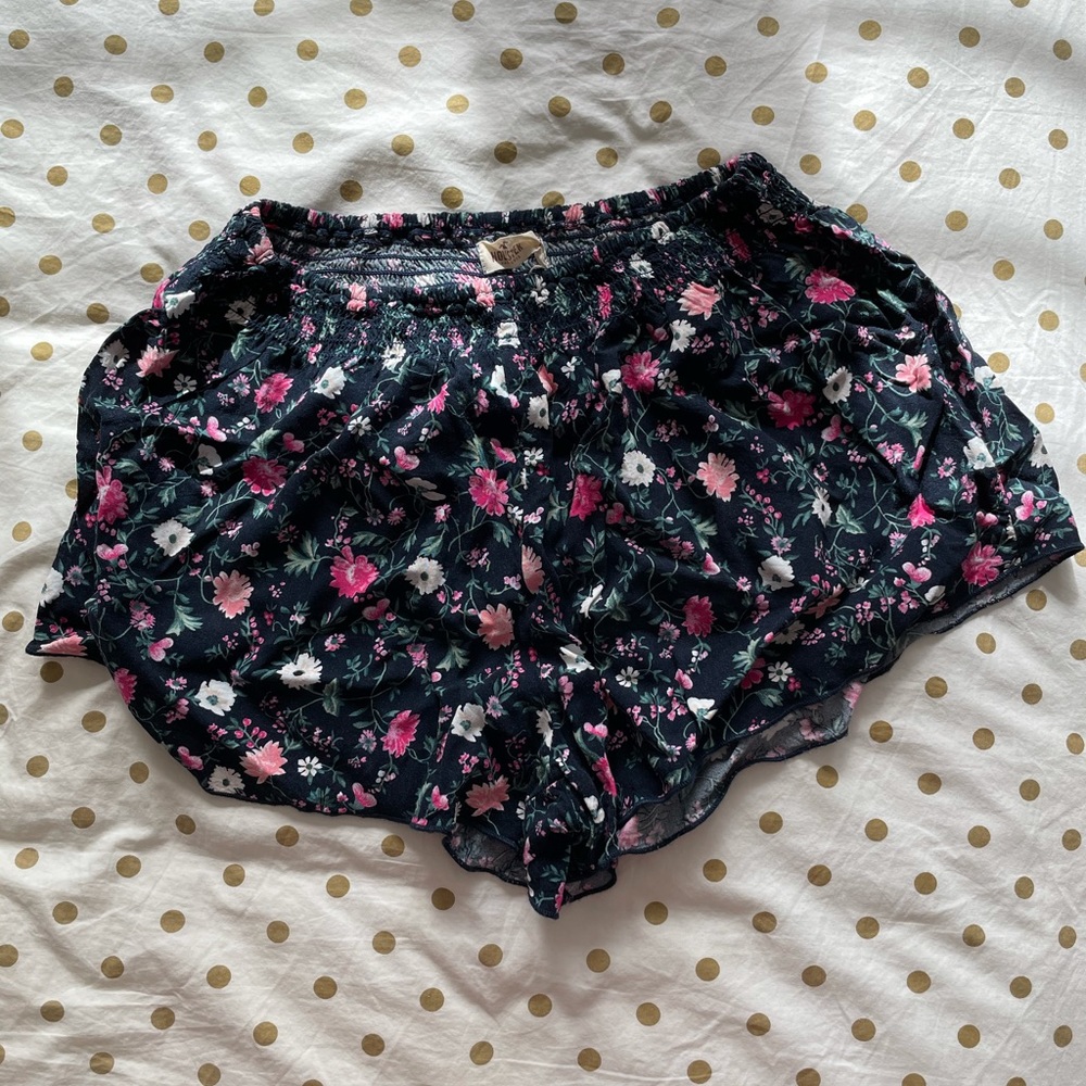 Flowy floral shorts
